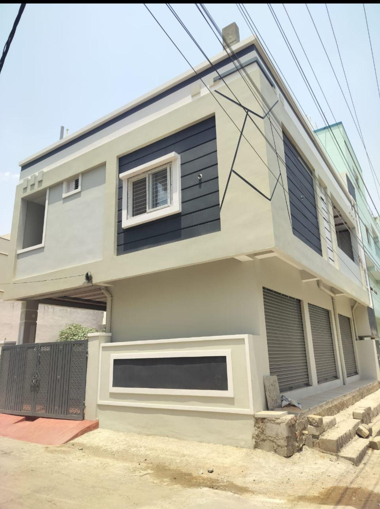 142yds G+1 west south corner
Size 30/42.5
25feet road
30feet road
Ground 3.shurters
With car parking
1st floor 2BHK
Rate 1.45cr nagotioble
Urgent sale
Peerzadiguda, near Global internat